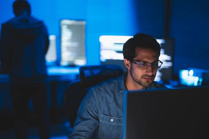 Оставьте заявку на консультацию по on-premise