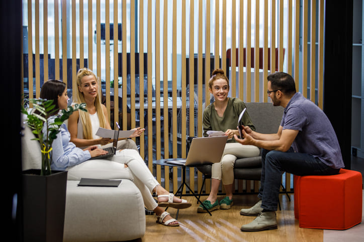 сравнение традиционного и коробочного IdM-решения