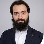 Роман Долгий