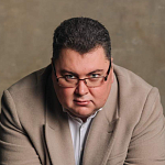 Артём Избаенков